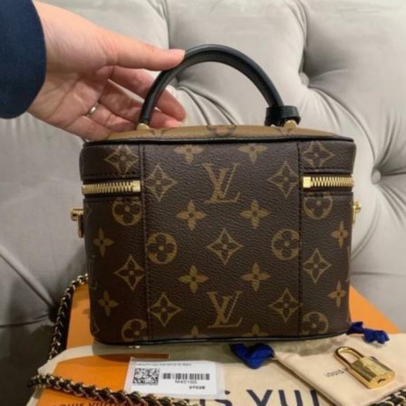 Vanity PM in Reverse Monogram - Picture 3 of 9